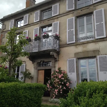 Les Acajous Chalinargues